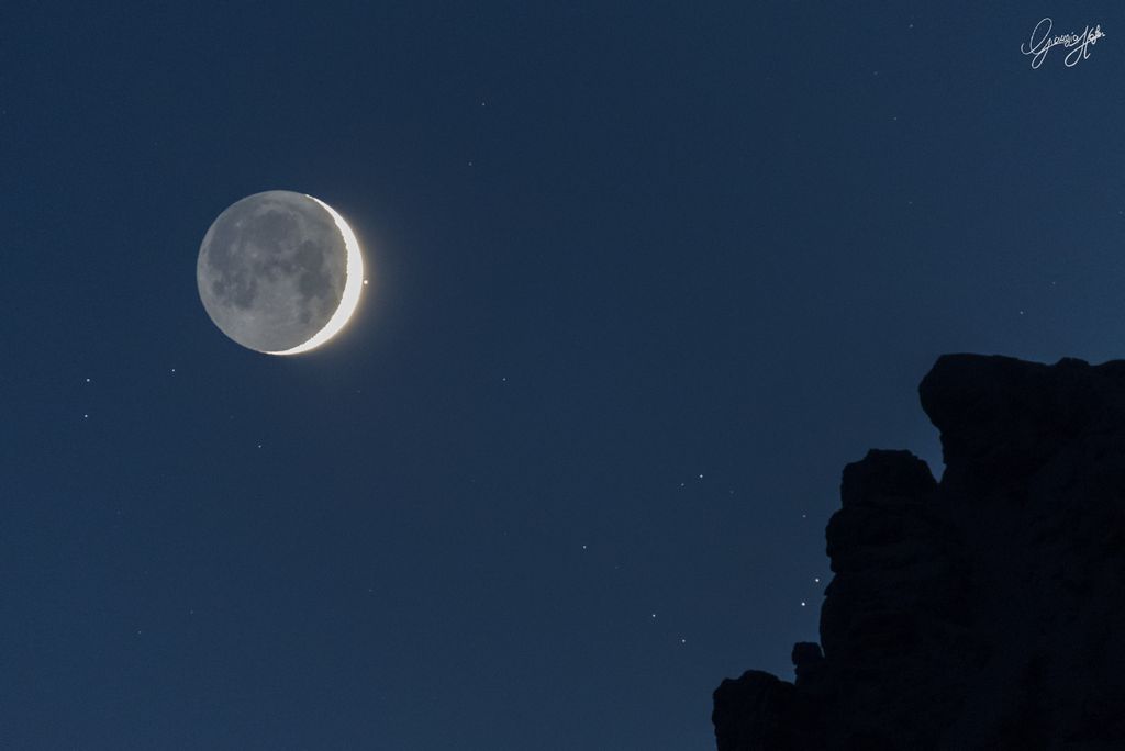 The Bull's Eye and the Young Moon