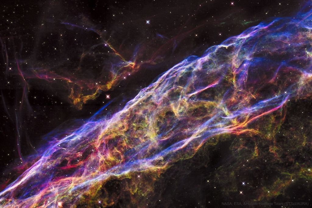 Veil Nebula: Wisps of an Exploded Star